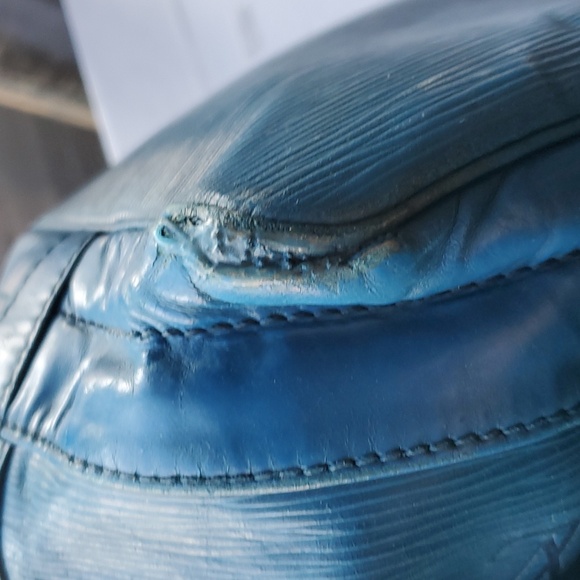 Louis Vuitton Epi leather bucket bag - Picture 6 of 11